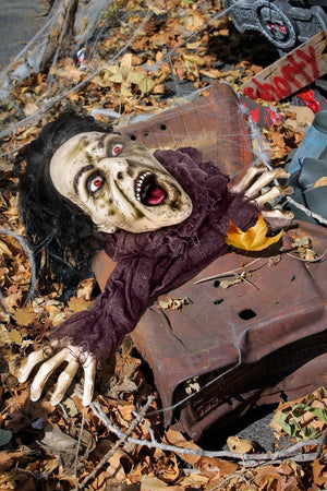 Crawling Groundbreaker Zombie - PopFun