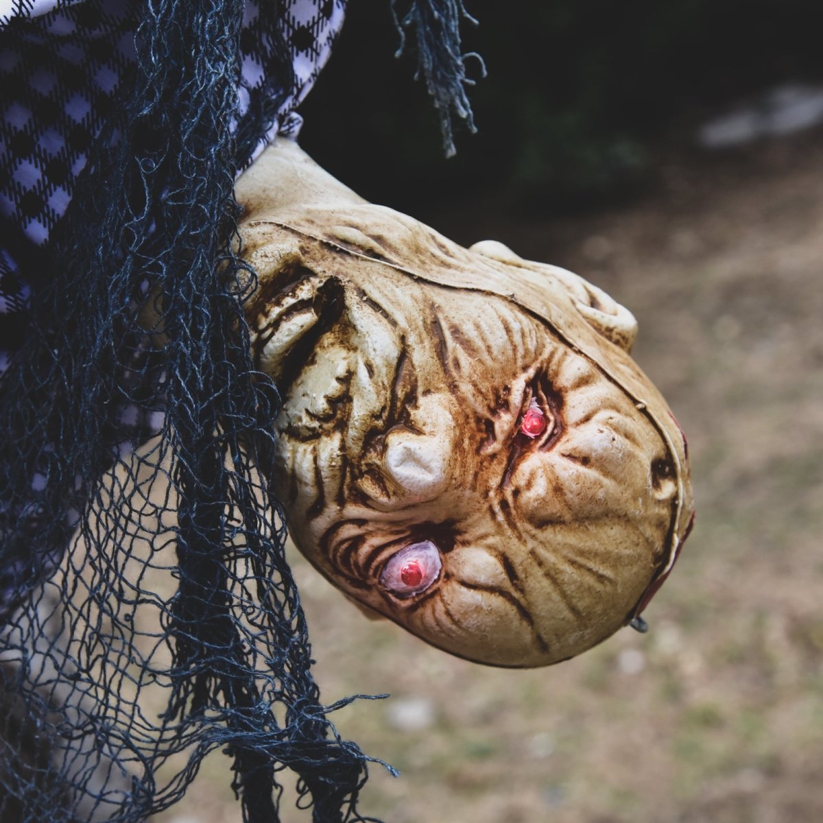 Halloween Decor: Sound & Touch Activated Zombie - PopFun