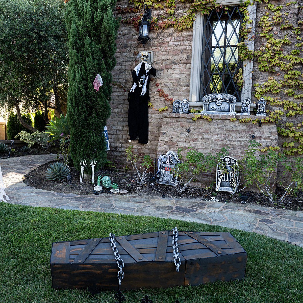 Halloween Vampire Coffin - PopFun